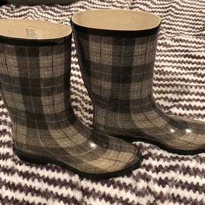 Totes Rain Boots! Waterproof Gray & Black Plaid